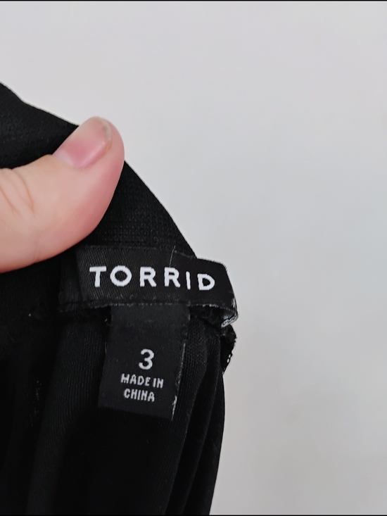 Torrid Black Swiss Dot Mesh Tiered Maxi Skirt Size 3 NWOT - Picture 6 of 6